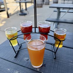 Fuzzyline Brewing - Flight & a pint for reference