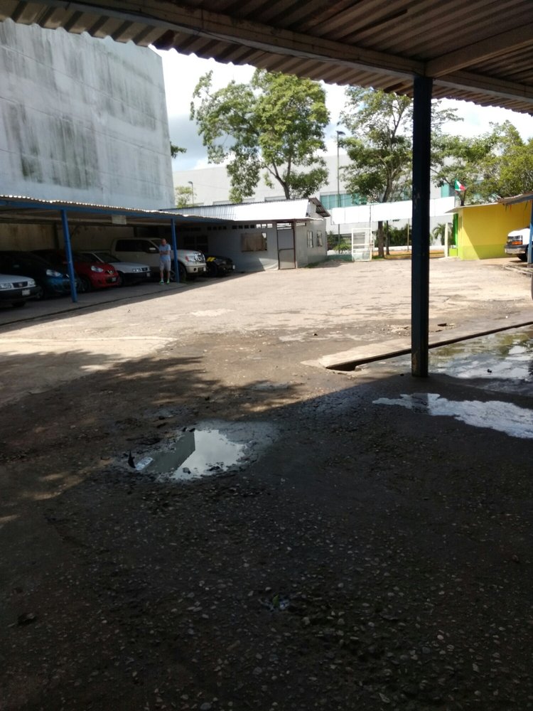 AUTOLAVADO EL PALACIO Car Wash Av. de Los Ríos 103, Villahermosa