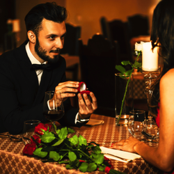 Vaishali's Psychic Readings - Psychic love reading near me - accurate descriptions of your future love like what they look like, where you come across them, when, etc.