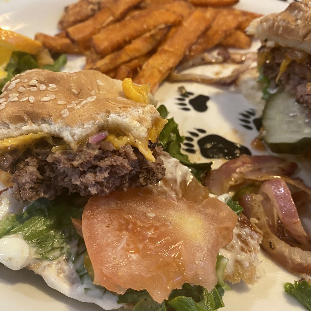 Black Bear Diner Arvin - I ordered their black bear burger with cheese. It was not good, something was off. The sweet potato fries were good. - Breakfast & Brunch Near Me - Arvin, California