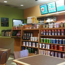 BIGGBY COFFEE - The interior of Bigby
