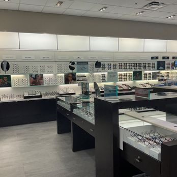 LensCrafters - Eyewear & Opticians Near Me - Center Valley, Pennsylvania LensCrafters - Eyewear & Opticians Near Me - Center Valley, Pennsylvania