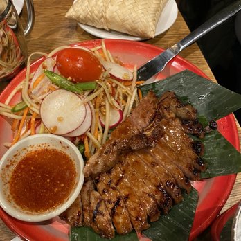 Glur - Pork chop platter - Thai Near Me - New York, New York
