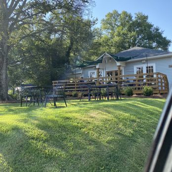 Good Kitchen + Market - Outdoor dining is plentiful - Coffee & Tea Near Me - Marietta, Georgia