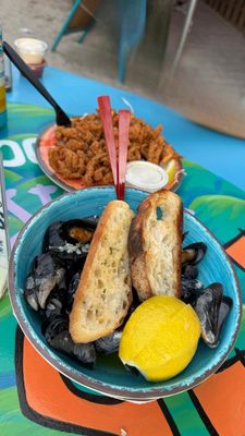 Fish Tales Bar and Grill by null