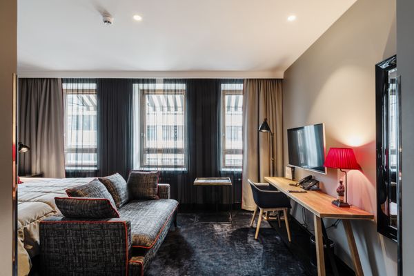 Hotel F6 by null