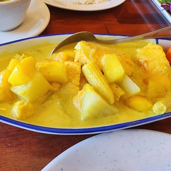 Thai Chili - Mango curry salmon - Thai Near Me - Reno, Nevada