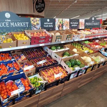 Lidl - Produce, bakery and overall great displays! Don't just look good but taste good too!! - Grocery Near Me - District Heights, Maryland