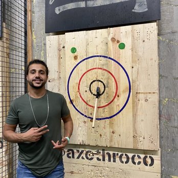 Axe Thro Co - Bull's eye! - Axe Throwing Near Me - San Diego, California