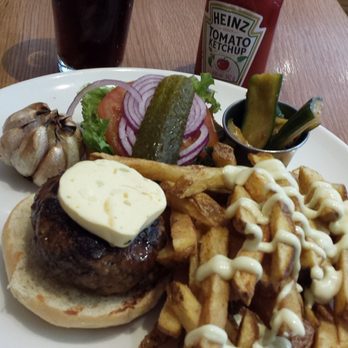 Elephant & Castle - Roasted garlic burger - American Near Me - Dublin, D
