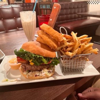 Route 66 Restaurant - Dead end burger and coffee milkshake - Seafood Near Me - Bar Harbor, Maine