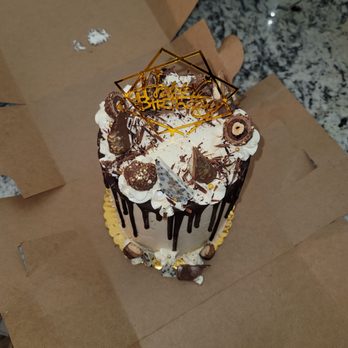 LadyB's - Birthday cake - Desserts Near Me