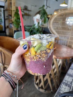 Escape Root Juicery by null