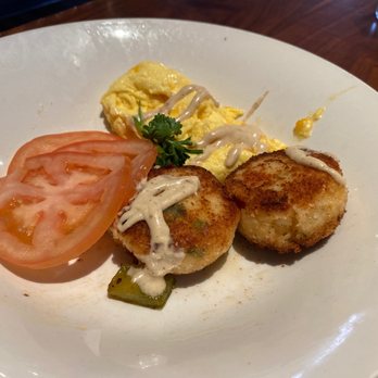 520 Bar & Grill - Crab cake and creamy eggs - Bars Near Me - Bellevue, Washington