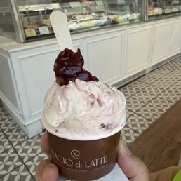 Strawberry Cheesecake Gelato Strawberry Cheesecake Gelato