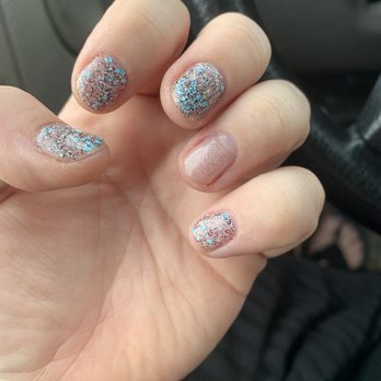 Seduire Nails - Not worth my time or money. Won't be back. - Nail Salons Near Me - Portland, Oregon
