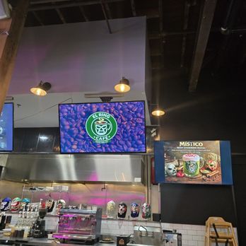 El Ring Cafe Dtsa - View when you walk in - Breakfast & Brunch Near Me - Santa Ana, California El Ring Cafe Dtsa - View when you walk in - Breakfast & Brunch Near Me - Santa Ana, California