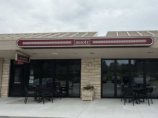 mootz by null