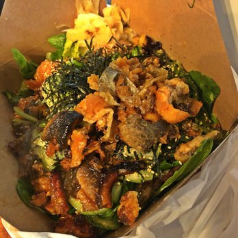 Poke N Roll - My combo! 3 Scoops Salmon, Unagi, Salmon Skin, Edamame, Cucumber, Ginger, Seaweed Salad, Seaweed Avocado & Salad Greens + Sesame Seeds - Japanese Near Me - Glendale, California