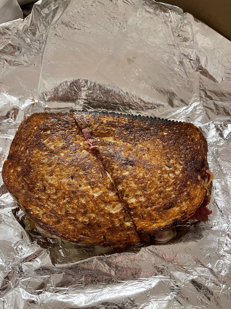 Food from Ozzie's Italian Deli