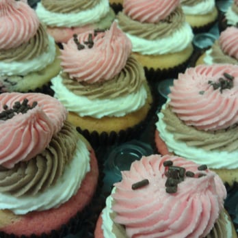 The Cupcake Lady - Neopolitan Cupcakes - Food Trucks Near Me The Cupcake Lady - Neopolitan Cupcakes - Food Trucks Near Me