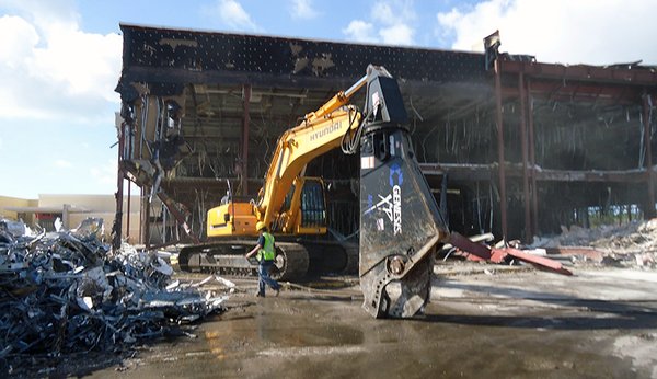 STRUCTURAL DEMOLITION - While the electrical, plumbing, structure and mechanical systems of your premises may be in satisfactory shape, you may need to update the building’s functionality. Instead of doing a total demolition it can be more cost-effective, lessen the environmental impact, and allow you to re-use some of the materials by carrying out selective demolition instead.
Selective demolition involves the removal of specific interior or exterior portions of a structure while protecting the remaining building and adjacent structures.
With any selective demolition project there are necessary steps and procedures which must take place in order to ensure a successful selective demo project. STRUCTURAL DEMOLITION - While the electrical, plumbing, structure and mechanical systems of your premises may be in satisfactory shape, you may need to update the building’s functionality. Instead of doing a total demolition it can be more cost-effective, lessen the environmental impact, and allow you to re-use some of the materials by carrying out selective demolition instead.
Selective demolition involves the removal of specific interior or exterior portions of a structure while protecting the remaining building and adjacent structures.
With any selective demolition project there are necessary steps and procedures which must take place in order to ensure a successful selective demo project.
