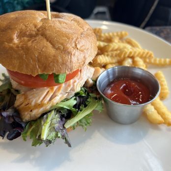 Skates On The Bay - Salmon blta - Seafood Near Me - Berkeley, California