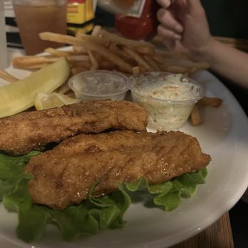 Davis' Pub - Fish & Chips - American Near Me - Annapolis, Maryland
