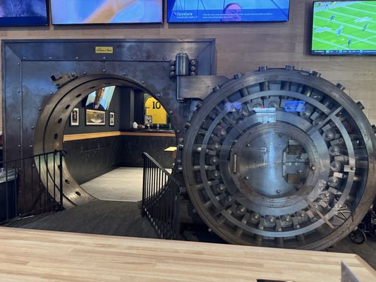 Buffalo Wild Wings by null