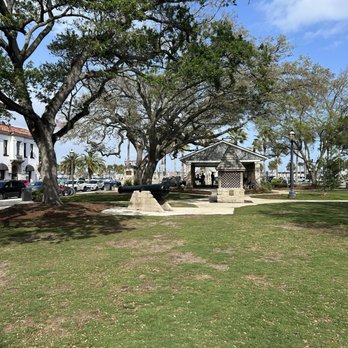 Plaza de La Constitucion - Landmarks & Historical Buildings Near Me - Saint Augustine, Florida Plaza de La Constitucion - Landmarks & Historical Buildings Near Me - Saint Augustine, Florida