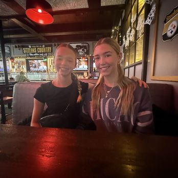 Hopsmith Tavern - Sports Bars Near Me - Chicago, Illinois