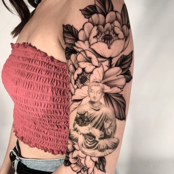 Seven Tattoo Studio - Flowers by Robbie (Buddha is done by different artist) - Tattoo Near Me - Las Vegas, Nevada Seven Tattoo Studio - Flowers by Robbie (Buddha is done by different artist) - Tattoo Near Me - Las Vegas, Nevada