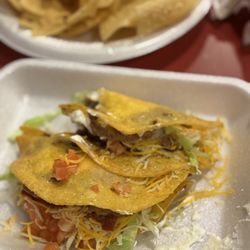 Los Tacos - Crispy beef tacos
