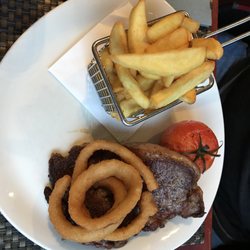 Molly's Bistro
