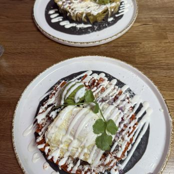 Madres Brunch - Green and Red Chilaquiles - Breakfast & Brunch Near Me - Whittier, California Madres Brunch - Green and Red Chilaquiles - Breakfast & Brunch Near Me - Whittier, California