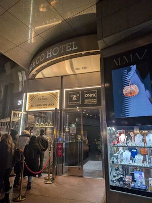 DO & CO Restaurant Stephansplatz by null