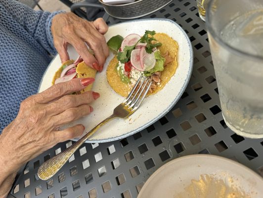 Lolito Cantina by null