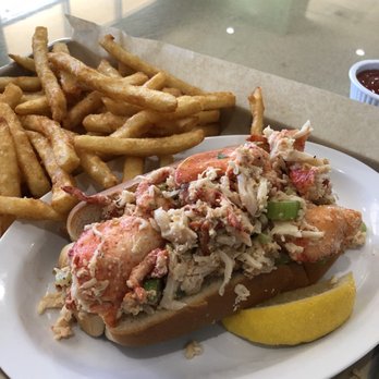 That Dam Place - Lobster roll - American Near Me - Folsom, California That Dam Place - Lobster roll - American Near Me - Folsom, California
