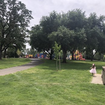 Prospect Hill Park - View from parking the car - Parks Near Me - Rancho Cordova, California