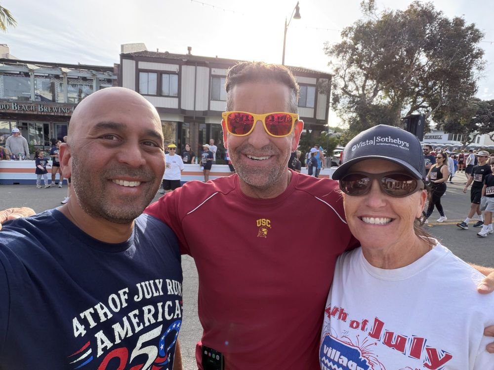 Redondo Beach 4th of July 5K - Village Runner sponsored Logo