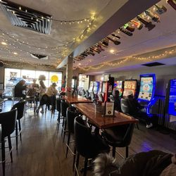 Rookies Pub & Grill