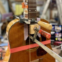 Andrews Guitars - Neck reset.