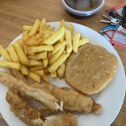 Robe Seafood & Takeaway - Flathead, chips and gravy, potato cake