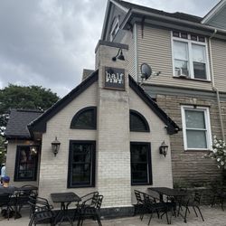 Half Pint Pub