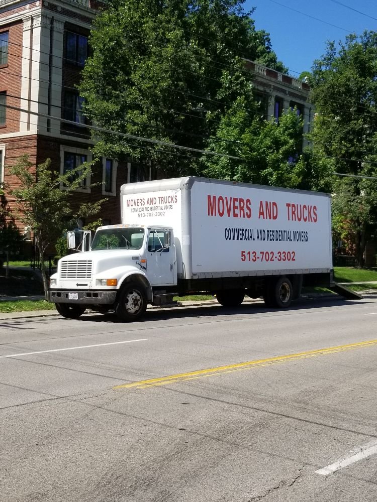 MOVERS AND TRUCKS MOVING Updated September 2024 Cincinnati, Ohio