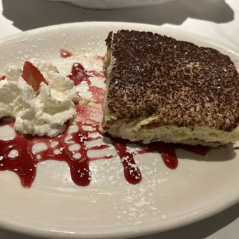 Viaggio Restaurant Chicago - Tiramisu - Italian Near Me - Chicago, Illinois Viaggio Restaurant Chicago - Tiramisu - Italian Near Me - Chicago, Illinois