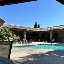 Bakersfield River Run - Pool and hot tub