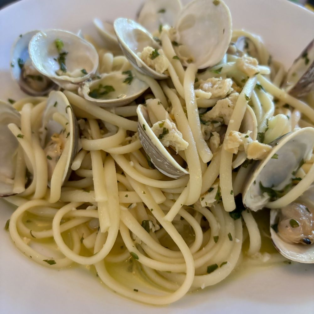 Bacaro Primo - Linguine and clams - Italian Near Me - Kansas City, Missouri