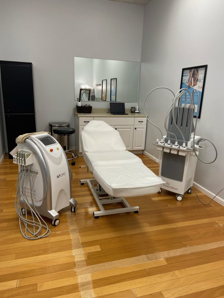 LIGHTRX LOUISVILLE Updated October 2024 17 Photos 10516 Fischer Park Dr, Louisville