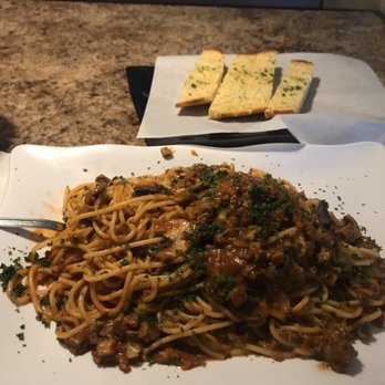 Francesco's Cafe - Spaghetti bolognese - Persian/Iranian Near Me - Rancho Mirage, California Francesco's Cafe - Spaghetti bolognese - Persian/Iranian Near Me - Rancho Mirage, California